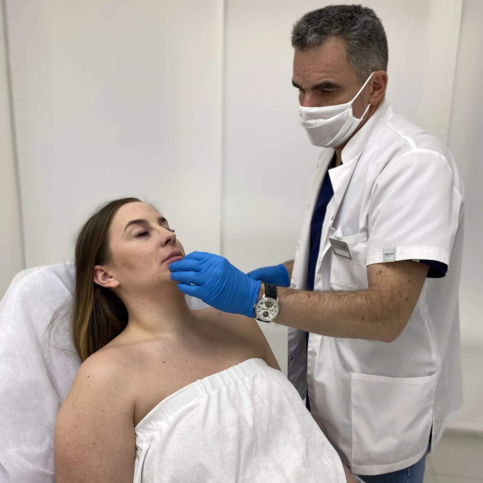 Powiększanie ust kwasem hialuronowym — Velvet Skin Clinic Warszawa