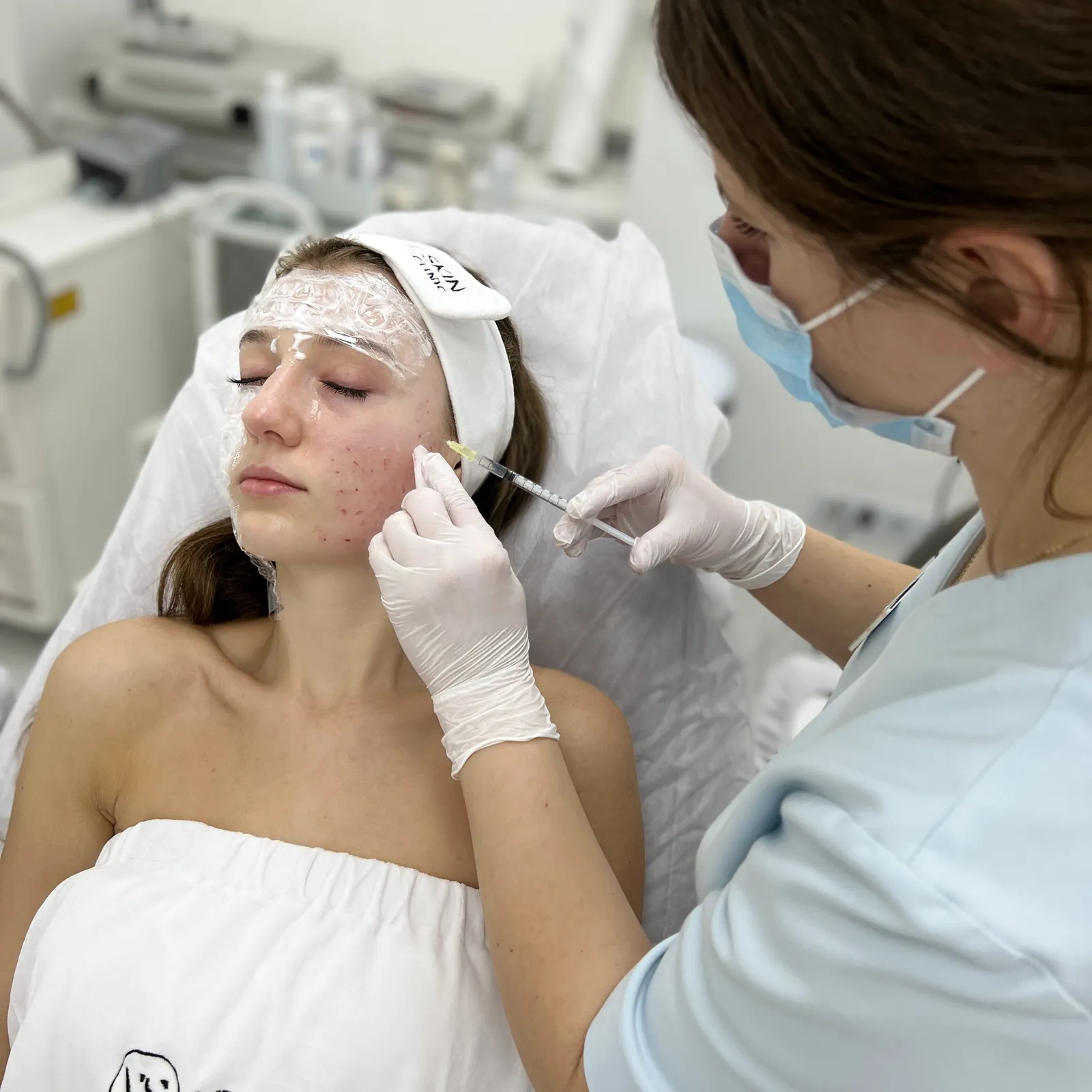 Mezoterapia igłowa twarzy, szyi i dekoltu — Velvet Skin Clinic Warszawa