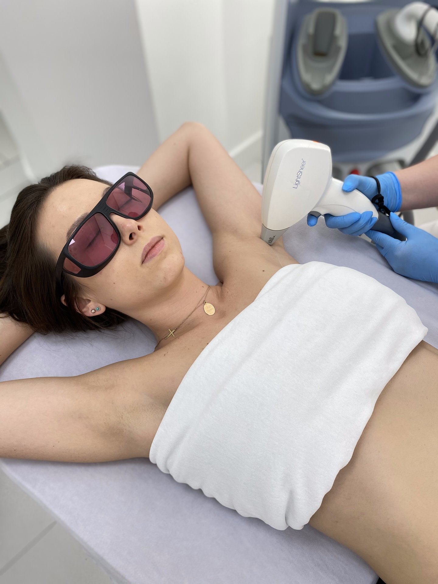 lightsheer — pachy — trwala redukcja owlosienia — hero — Velvet Skin Clinic
